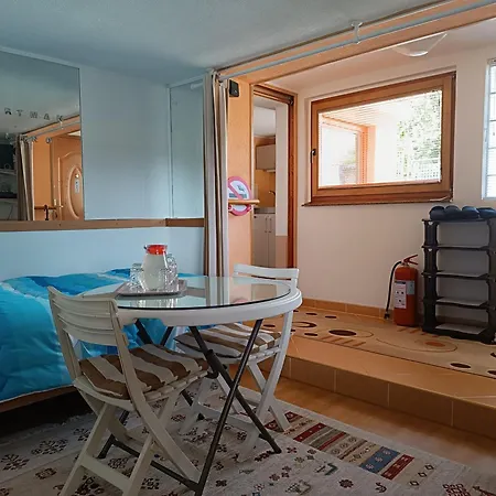 Apartment Bolero